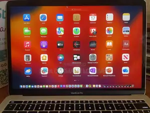 Ordinateur portable Apple MacBook Pro 2017 16GB Intel Core i7 SSD 256GB
