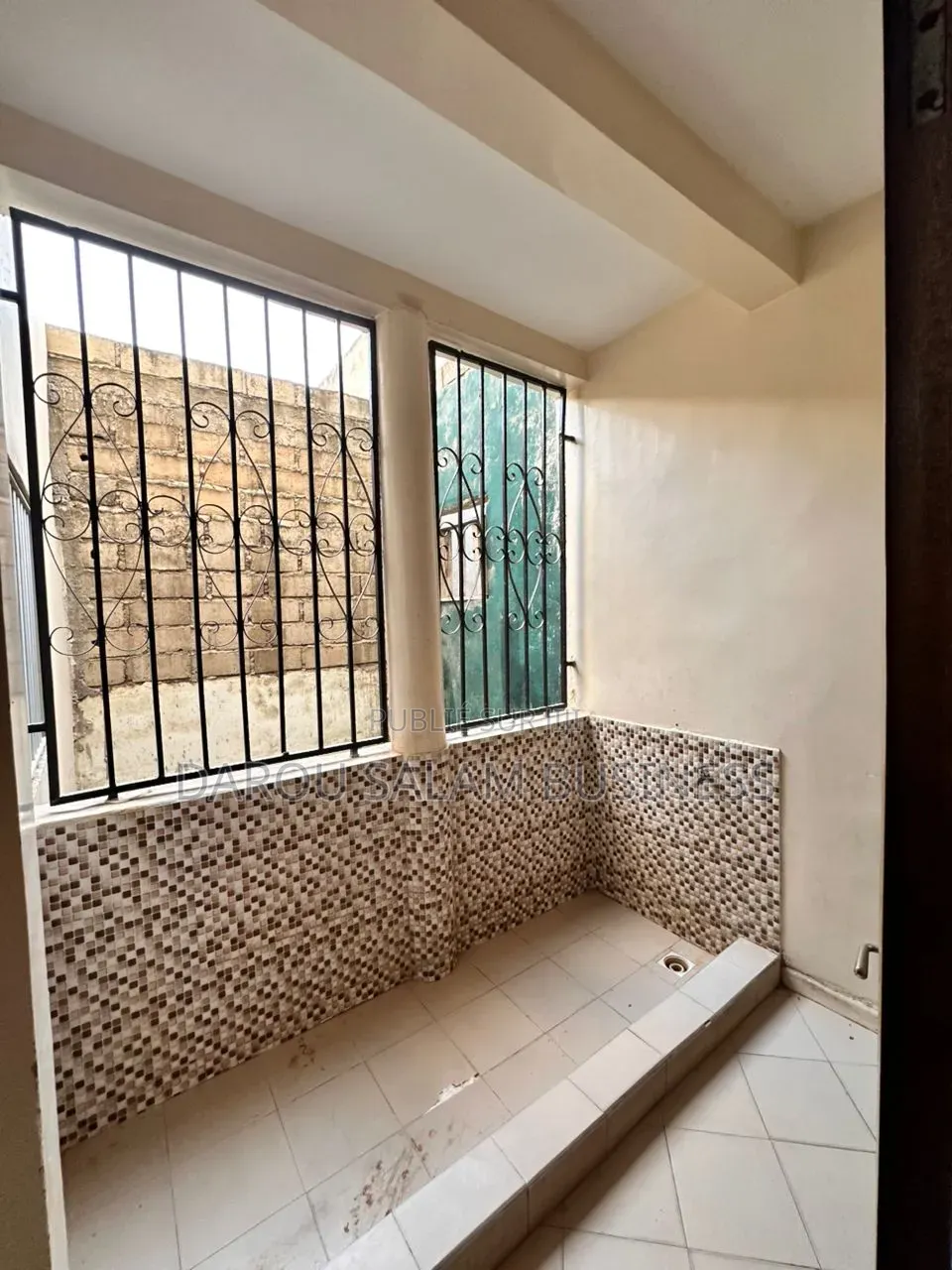 3chbre Appartement dans Nord Foire, Yoff à Louer