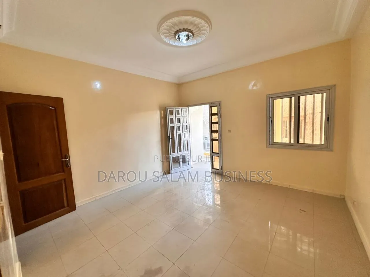 3chbre Appartement dans Nord Foire, Yoff à Louer