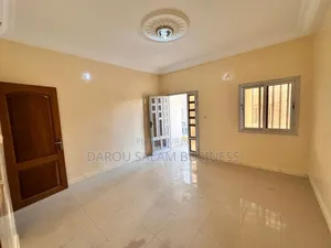 3chbre Appartement dans Nord Foire, Yoff à Louer