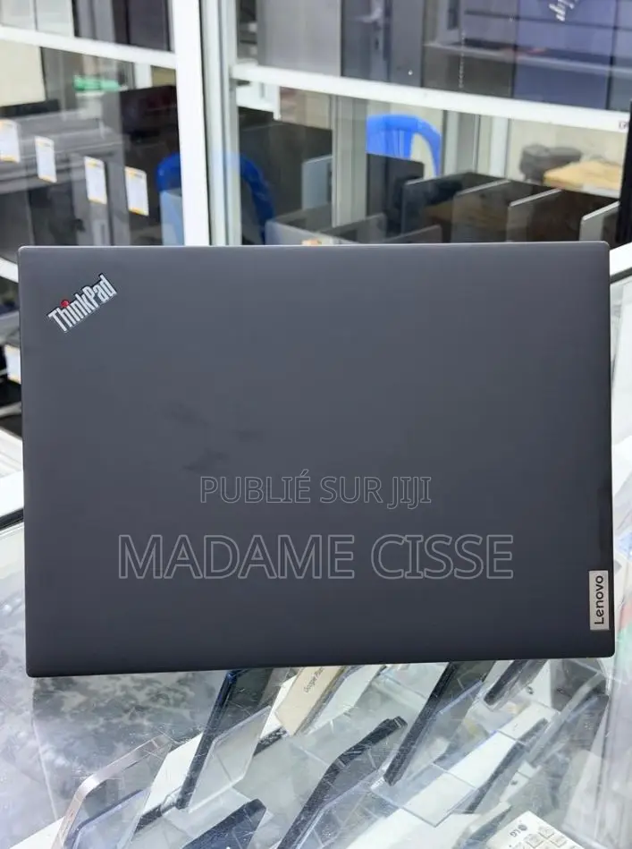Nouveau Lenovo ThinkPad T14s G4 32GB AMD Ryzen 7 SSD 512GB
