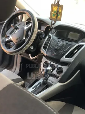 Ford Focus 2014 Gris