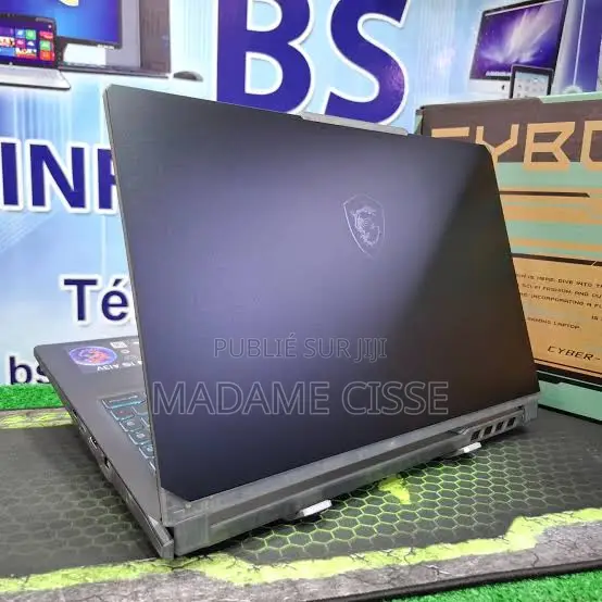 Nouveau Ordinateur portable MSI Cyborg 15 16GB Intel Core i7 SSD 512GB