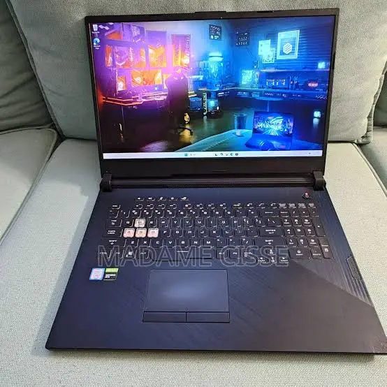 Nouveau Asus ROG Strix G731G 16GB AMD Ryzen 7 SSD 1T