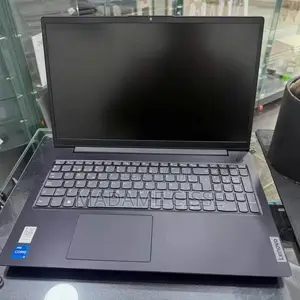Nouveau Ordinateur portable Lenovo V15 G4 16GB Intel Core i5 SSD 512GB