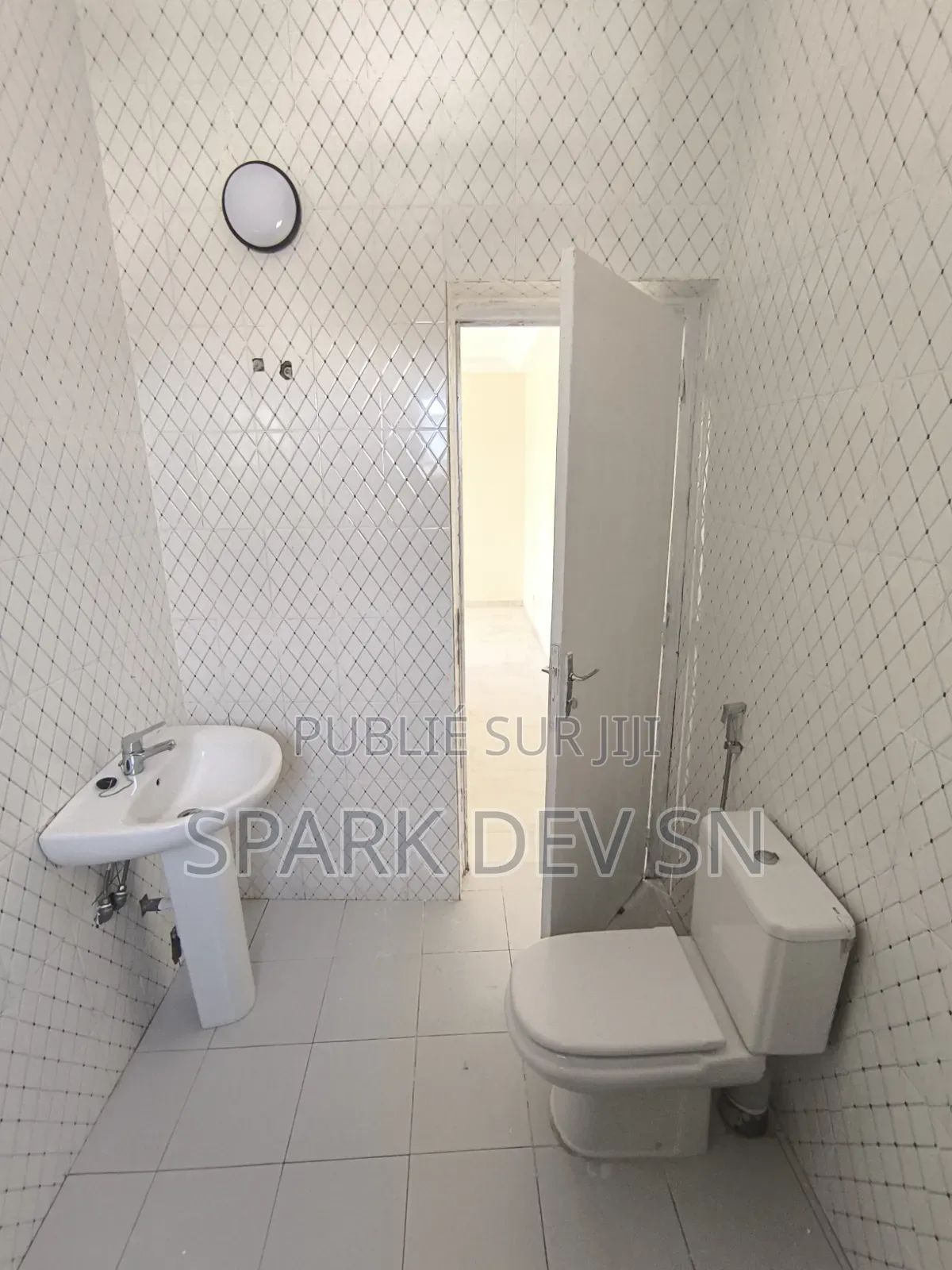 1chbre Chambre et salon dans Primo Sn, Sicap-Liberté à Louer