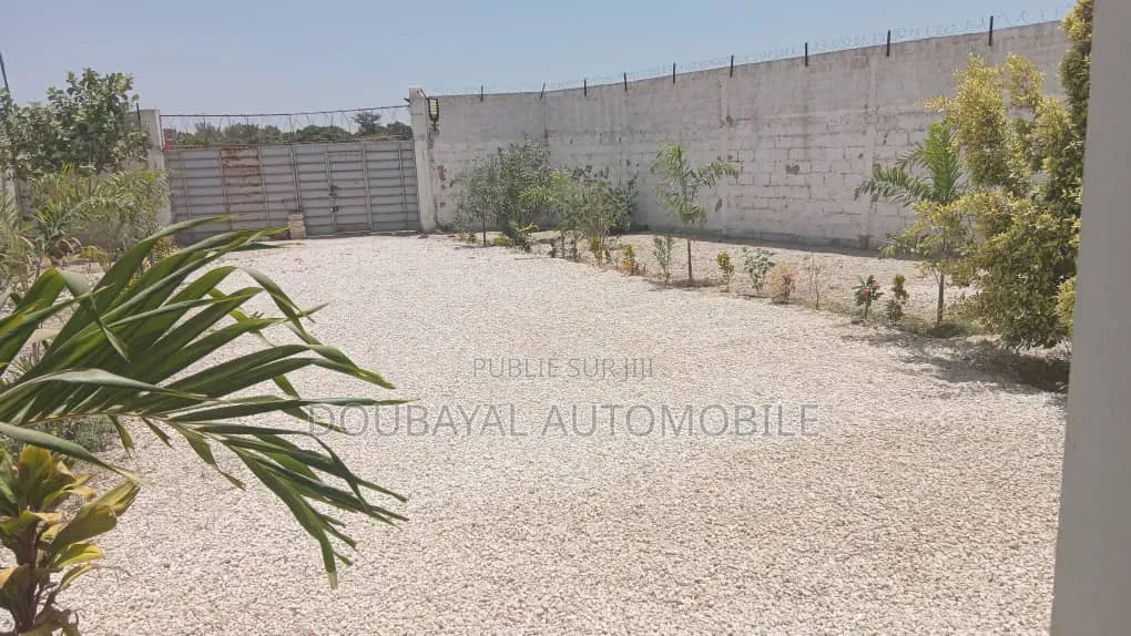3chbre Villa dans Mbeur Saly, Thiès Sud à Vendre