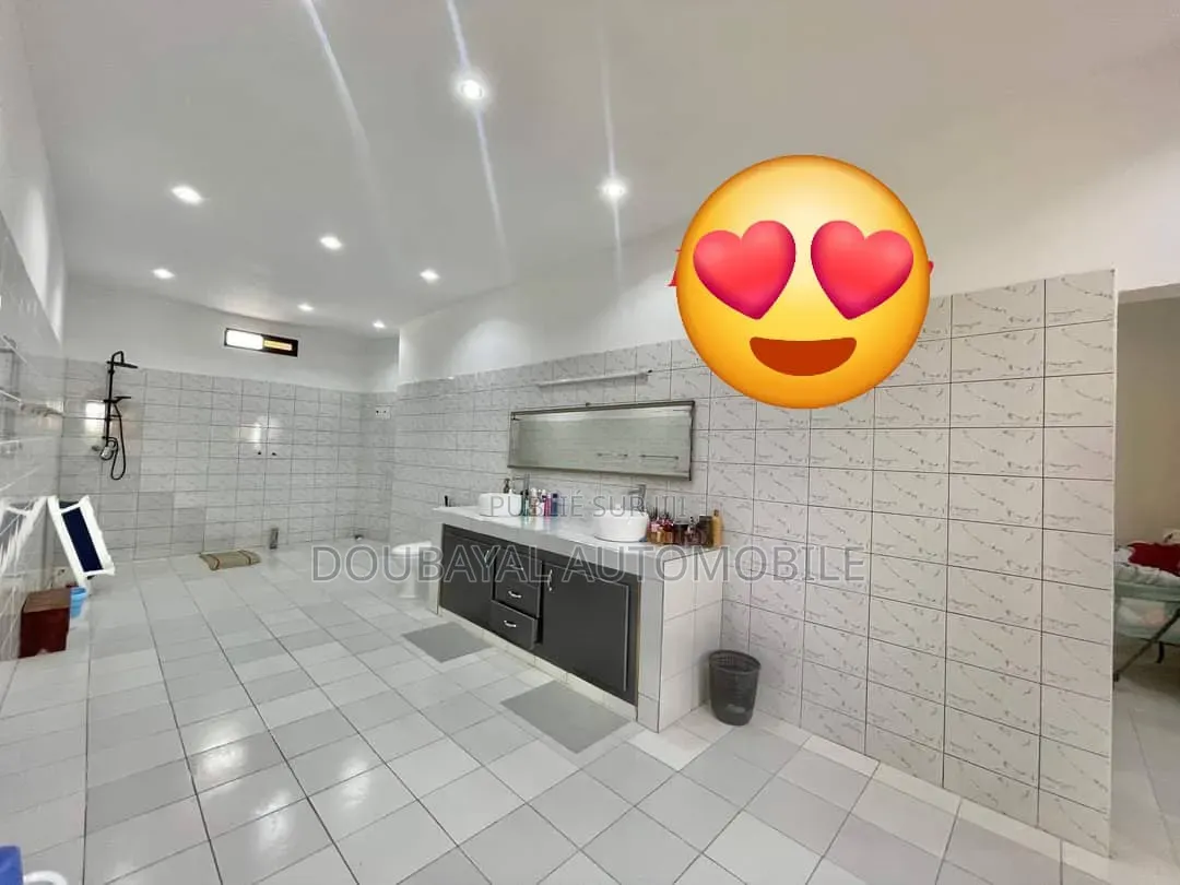 3chbre Villa dans Mbeur Saly, Thiès Sud à Vendre