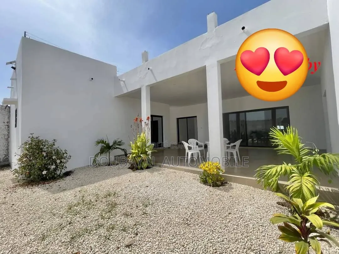 3chbre Villa dans Mbeur Saly, Thiès Sud à Vendre