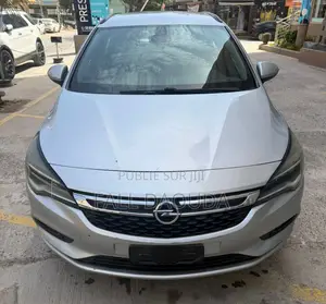 Opel Astra 2017 Gris