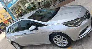 Opel Astra 2017 Gris