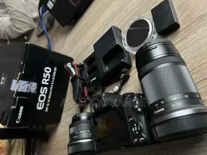 Canon Eos R50 + Objectif 18-45 Mm + 55-210 Mm Is STM