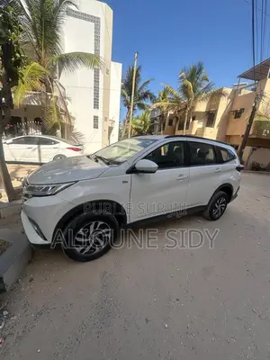 Toyota Rush 2021 Blanc