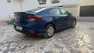 Hyundai Elantra 2019 Bleu