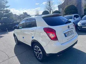 SsangYong Korando 2016 Blanc