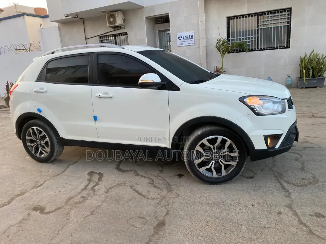 SsangYong Korando 2016 Blanc