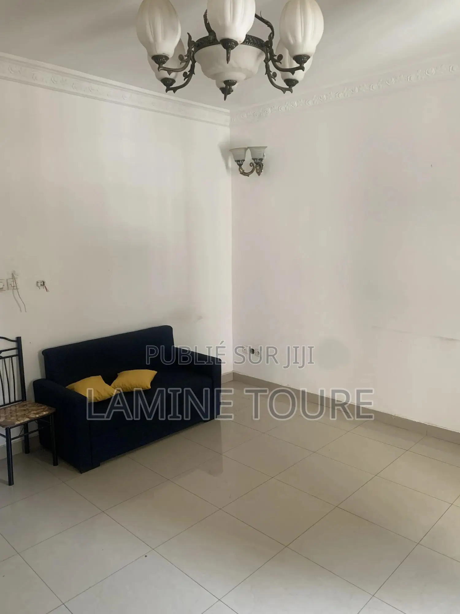 2chbre Appartement dans Gfs, Fann-Point E-Amitié à Louer