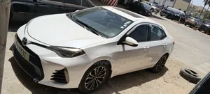 Toyota Corolla L 4dr Sedan (1.8L 4cyl 4A) 2015 Blanc