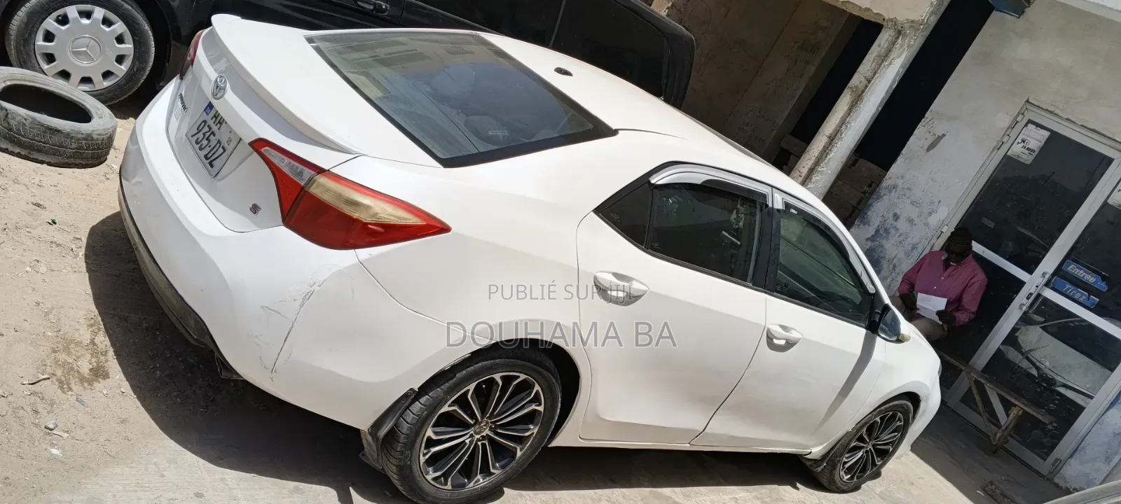 Toyota Corolla L 4dr Sedan (1.8L 4cyl 4A) 2015 Blanc