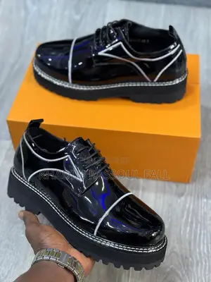 Chaussures Homme/Femme – Qualité Supérieure À Dakar