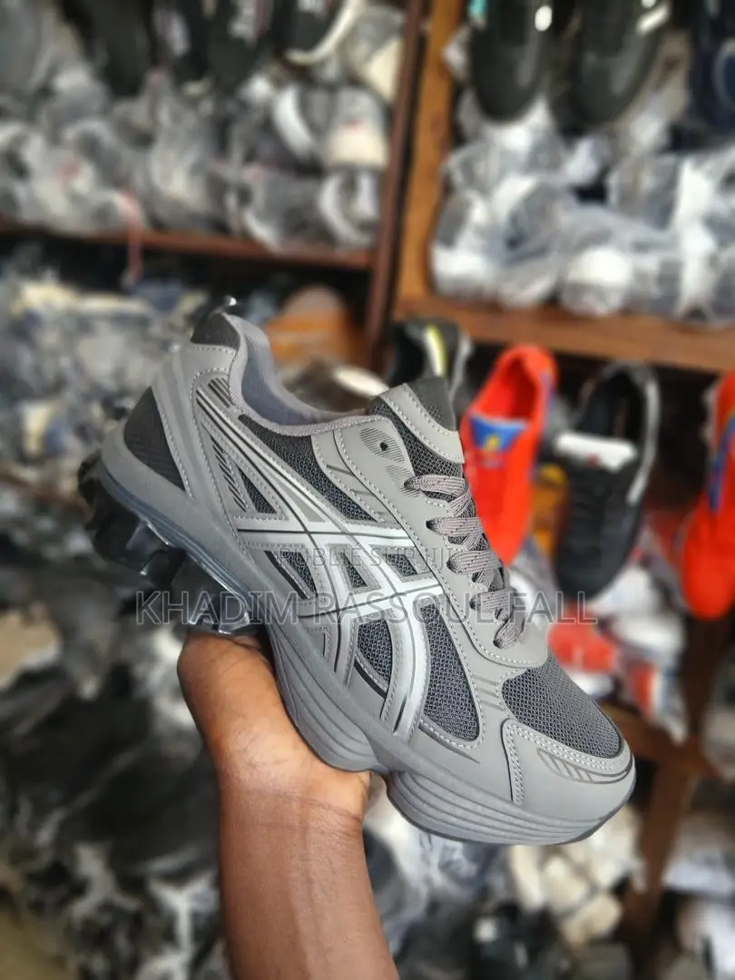 Chaussures Homme/Femme – Qualité Supérieure À Dakar