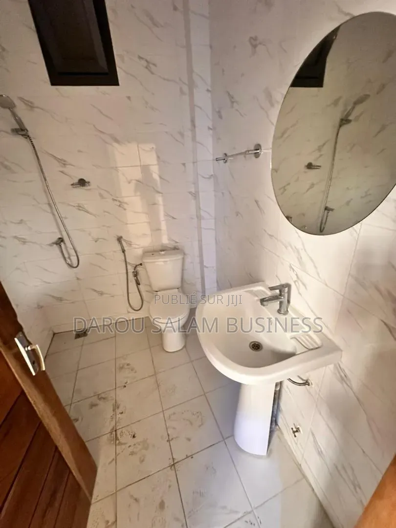 2chbre Appartement dans Ouest Foire, Yoff à Louer