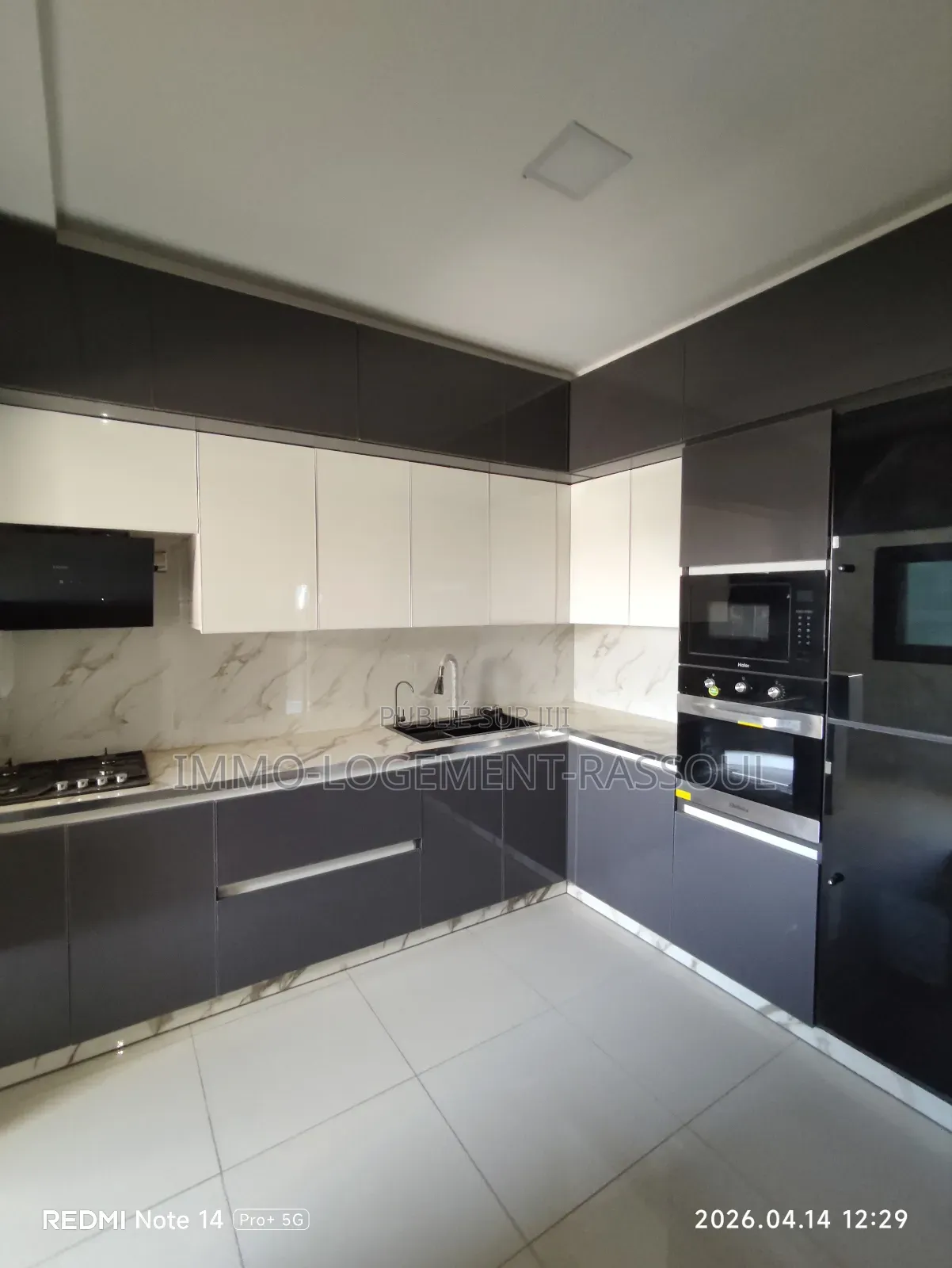 3chbre Appartement dans , Ouakam à Louer