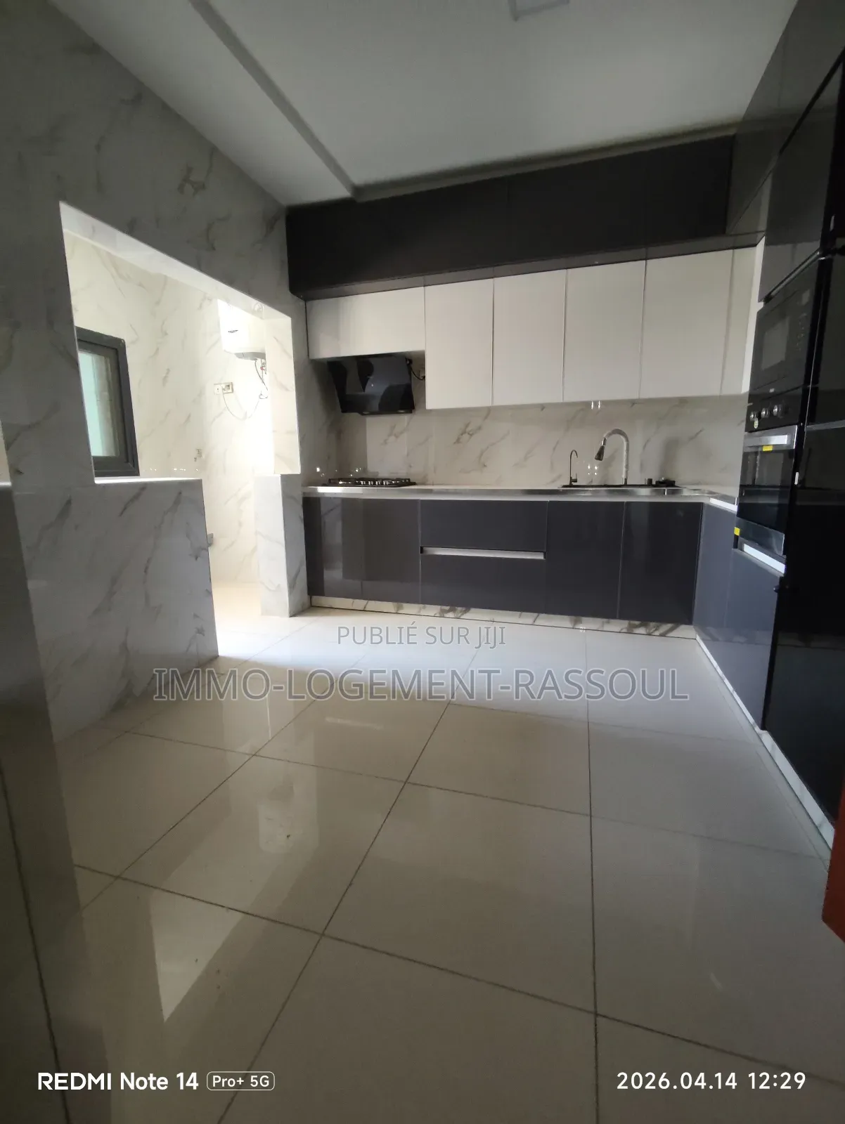 3chbre Appartement dans , Ouakam à Louer