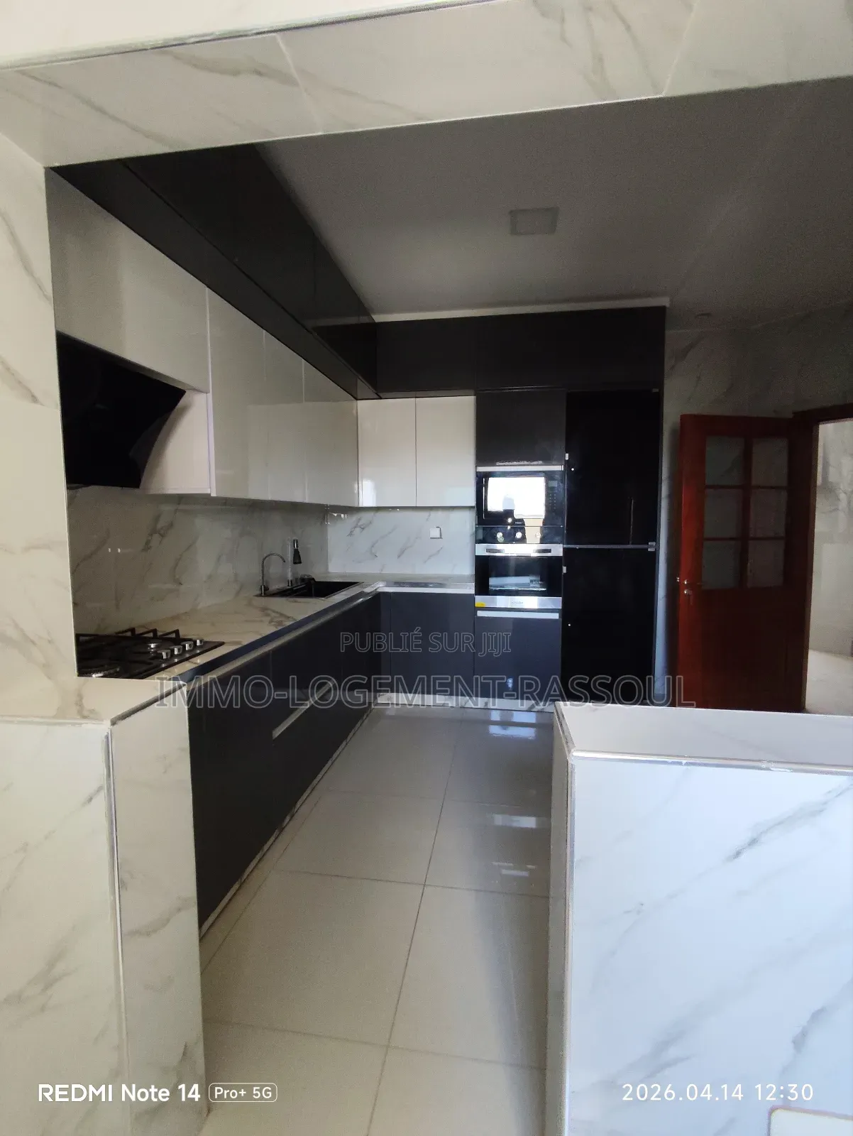 3chbre Appartement dans , Ouakam à Louer
