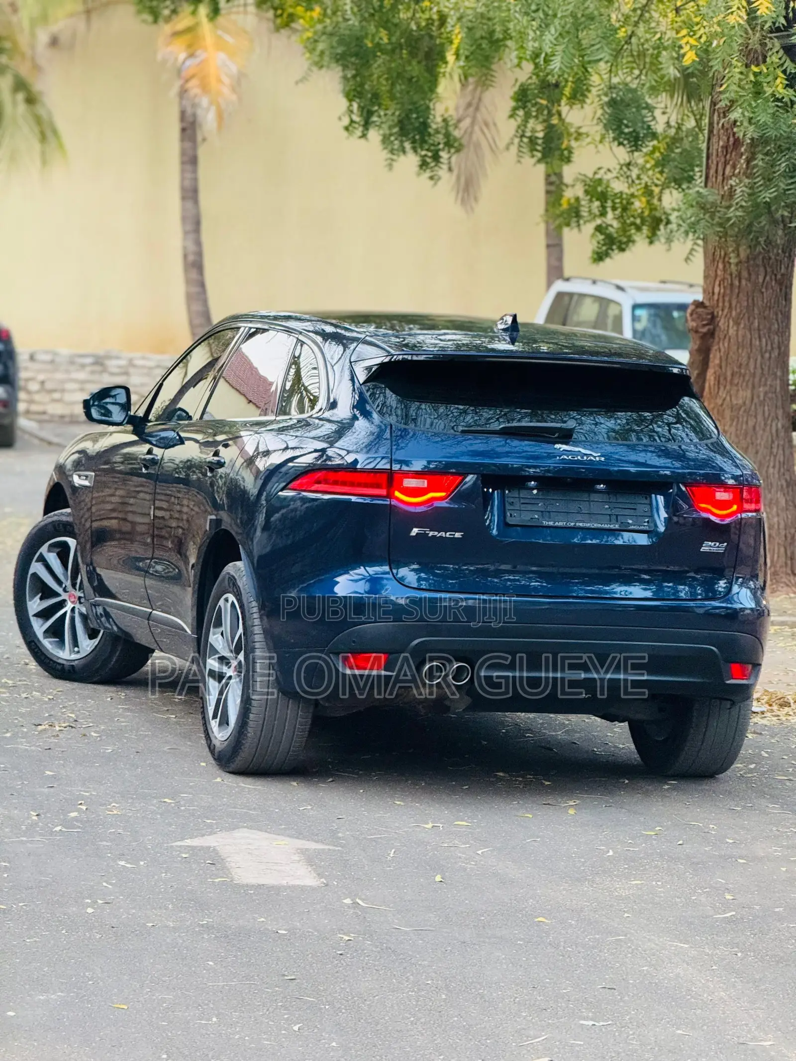 Jaguar F-Pace 2017 Bleu