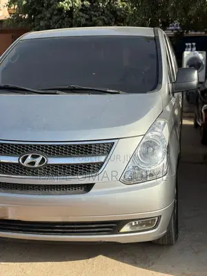 Hyundai Starex 2016 Gris