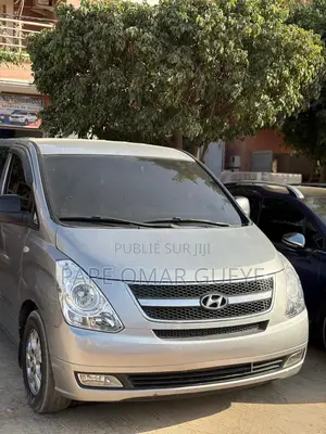 Hyundai Starex 2016 Gris