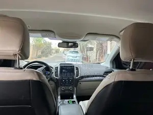 Ford Edge 2021 Gris
