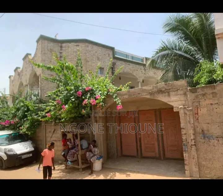 7chbre Maison dans Guediawaye à Vendre