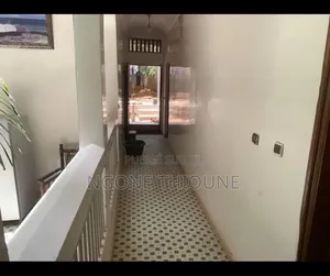 7chbre Maison dans Guediawaye à Vendre