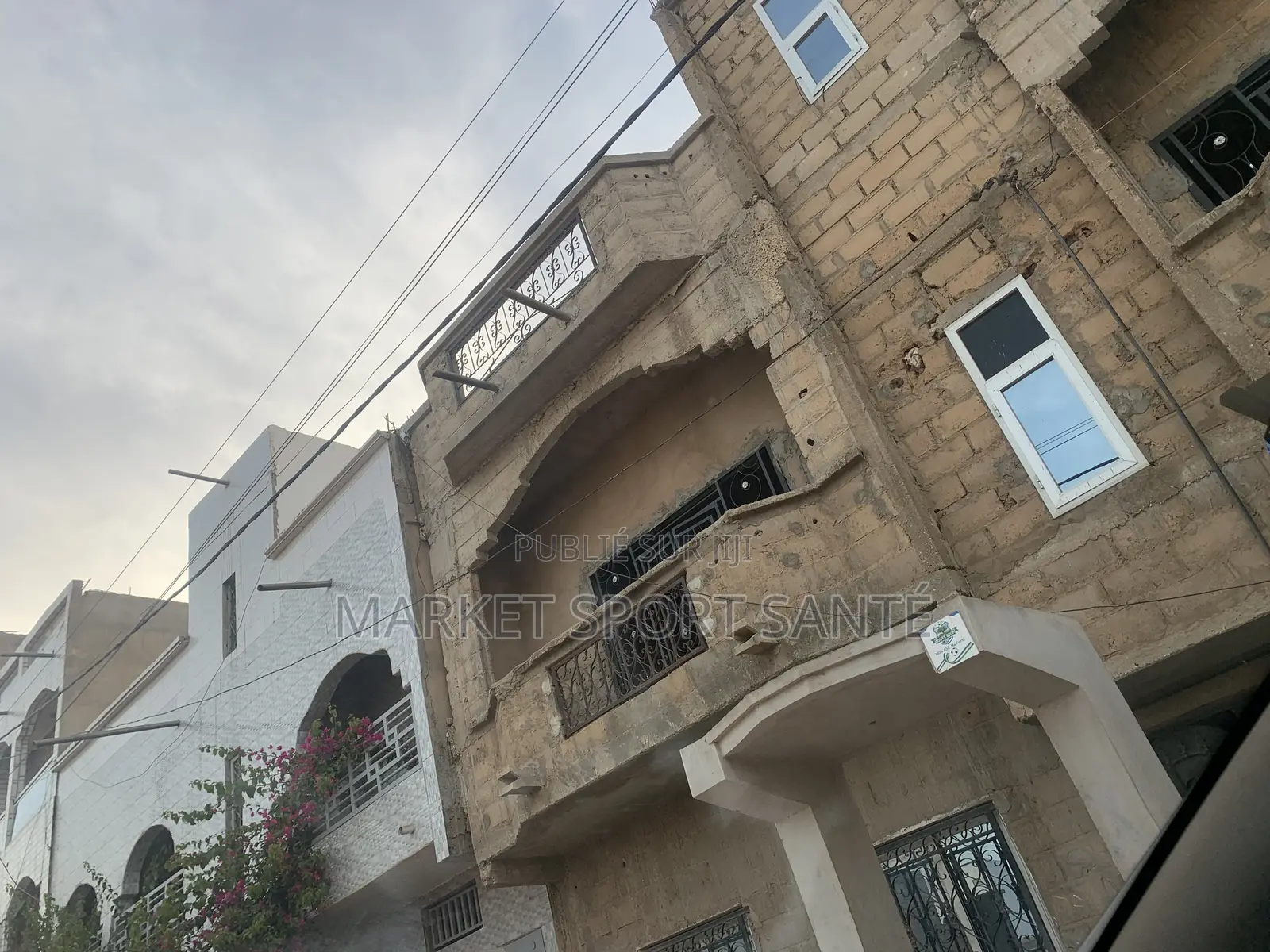 3chbre Villa dans Villa À Vendre, Rufisque à Vendre