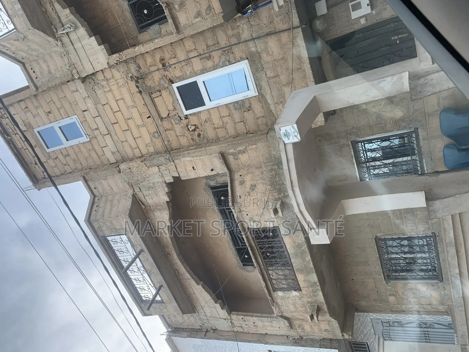 3chbre Villa dans Villa À Vendre, Rufisque à Vendre