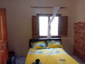 1chbre Chambre et salon dans Cheikh Lo, Yoff à Louer
