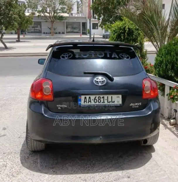 Toyota Auris 2011 Noir