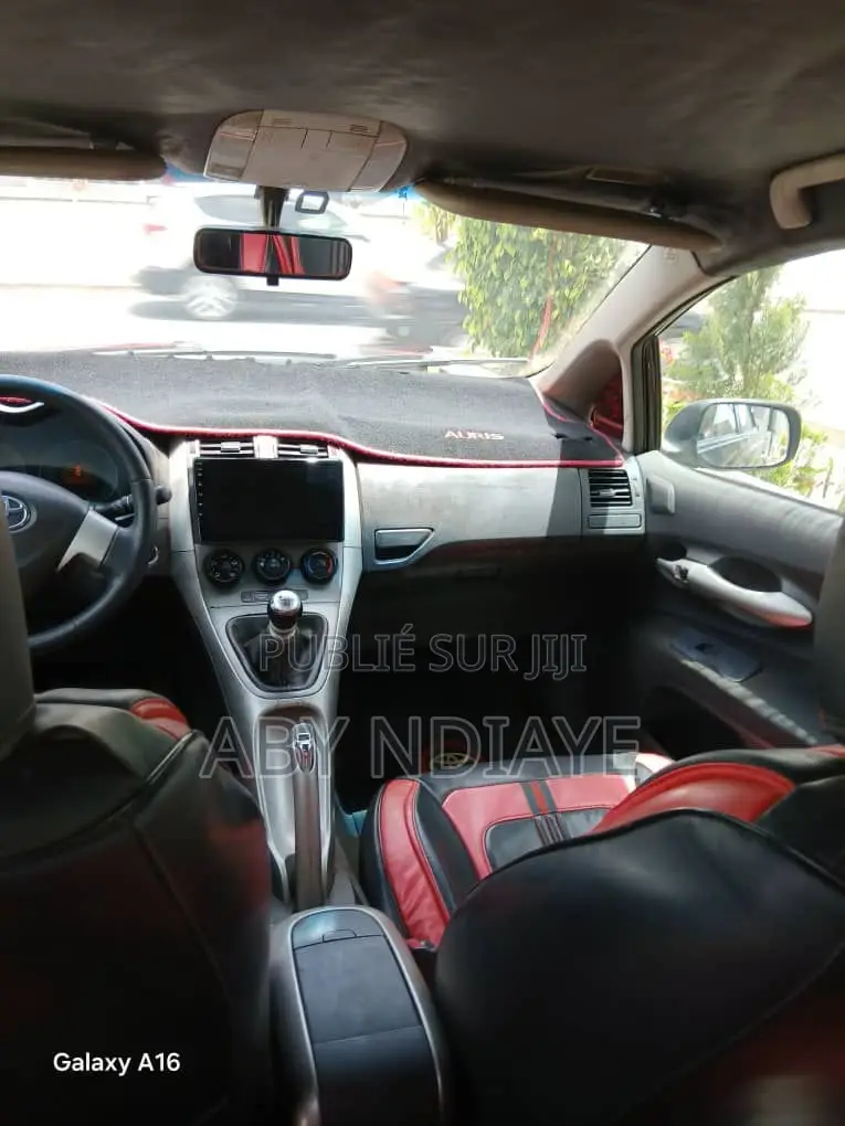 Toyota Auris 2011 Noir