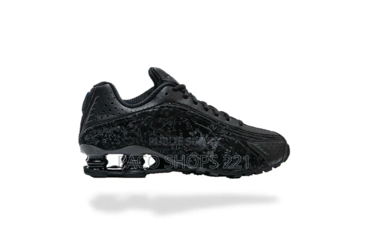 Nike Shox R4