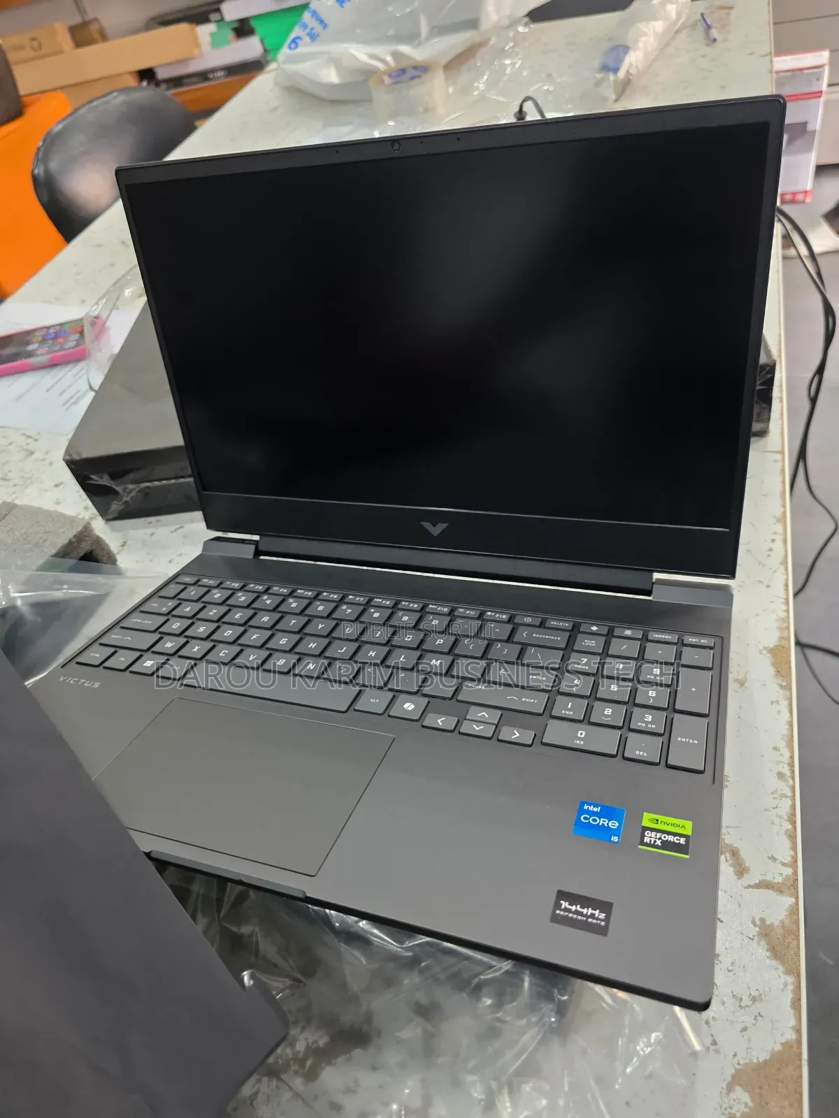 Nouveau Ordinateur portable HP Victus 15 16GB Intel Core i5 SSD 512GB