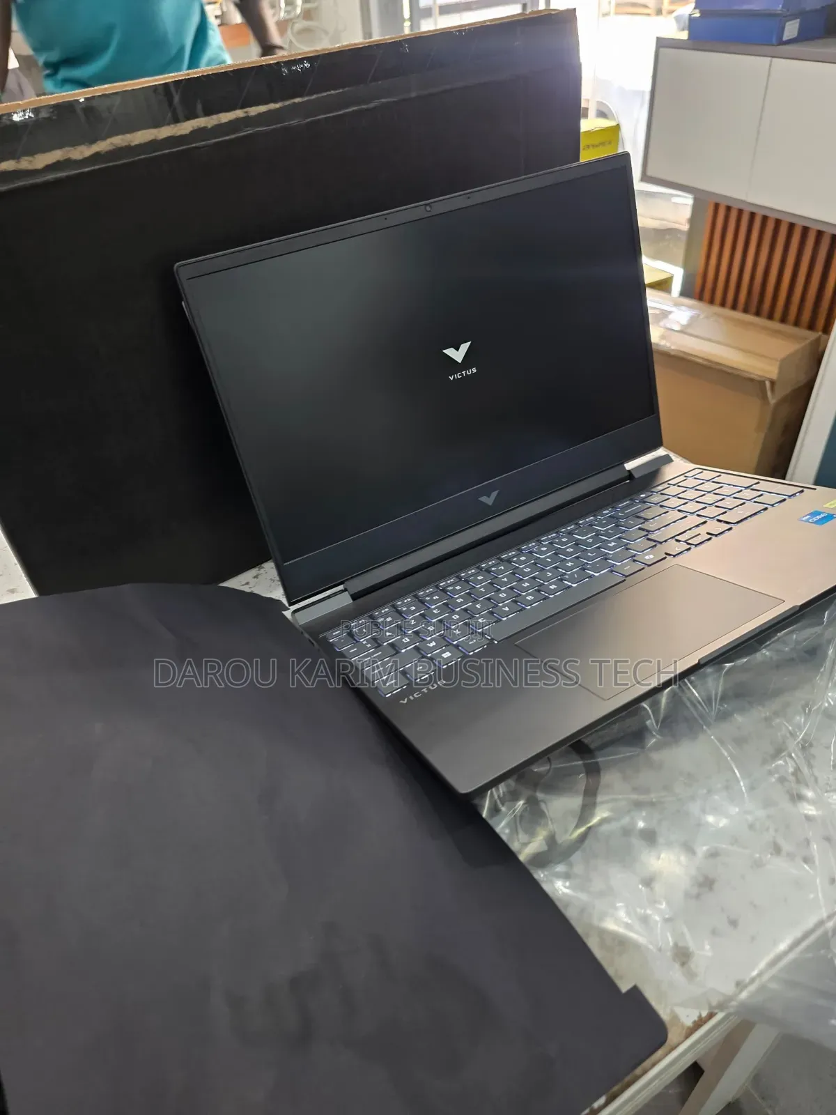 Nouveau Ordinateur portable HP Victus 15 16GB Intel Core i5 SSD 512GB
