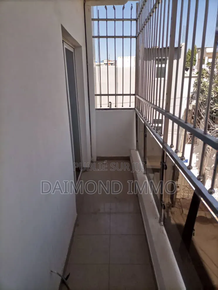 3chbre Appartement dans Daimond Immo, Mermoz Sacré-Cœur à Louer