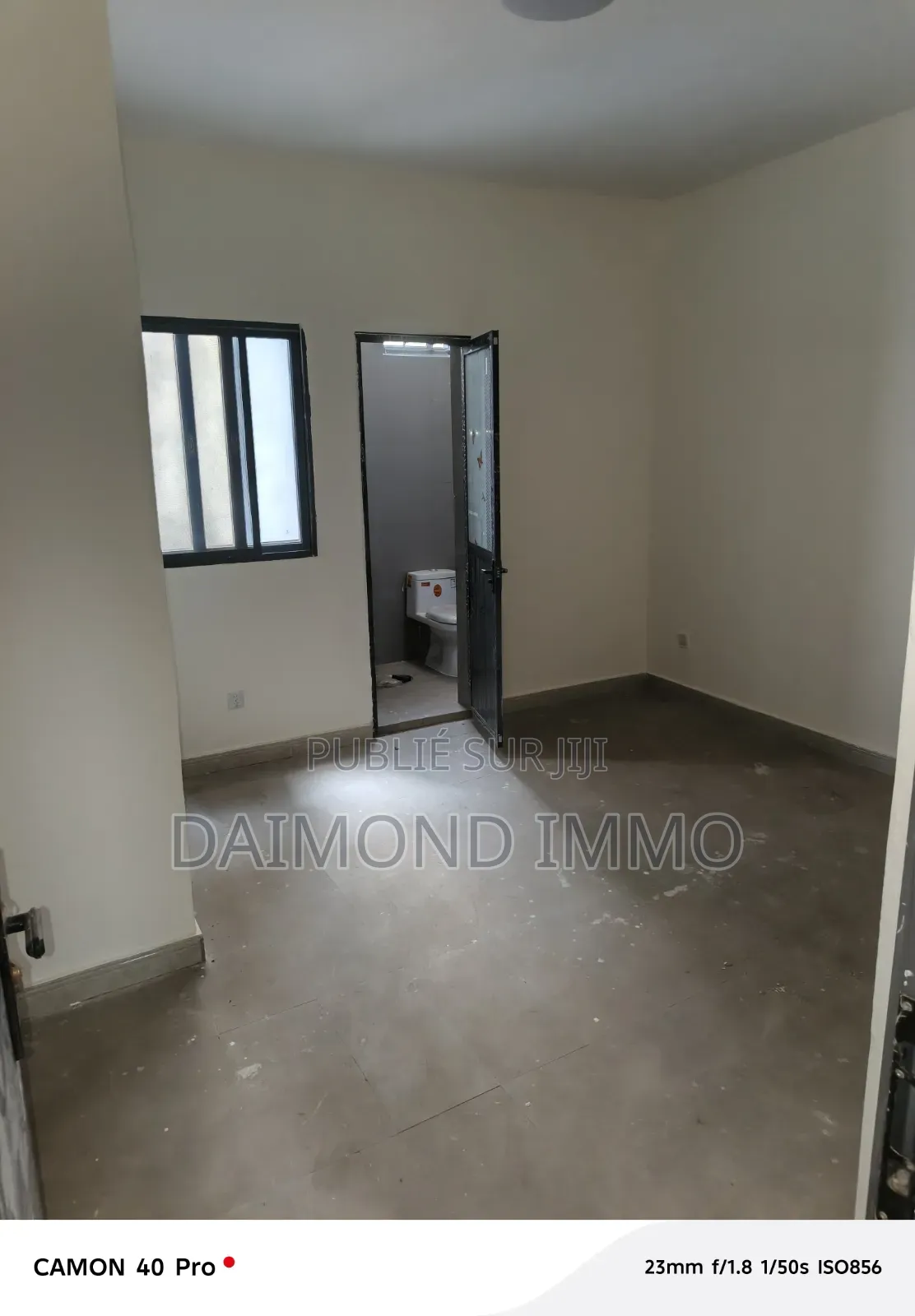 2chbre Appartement dans Appartement F3 À, Yoff à Louer
