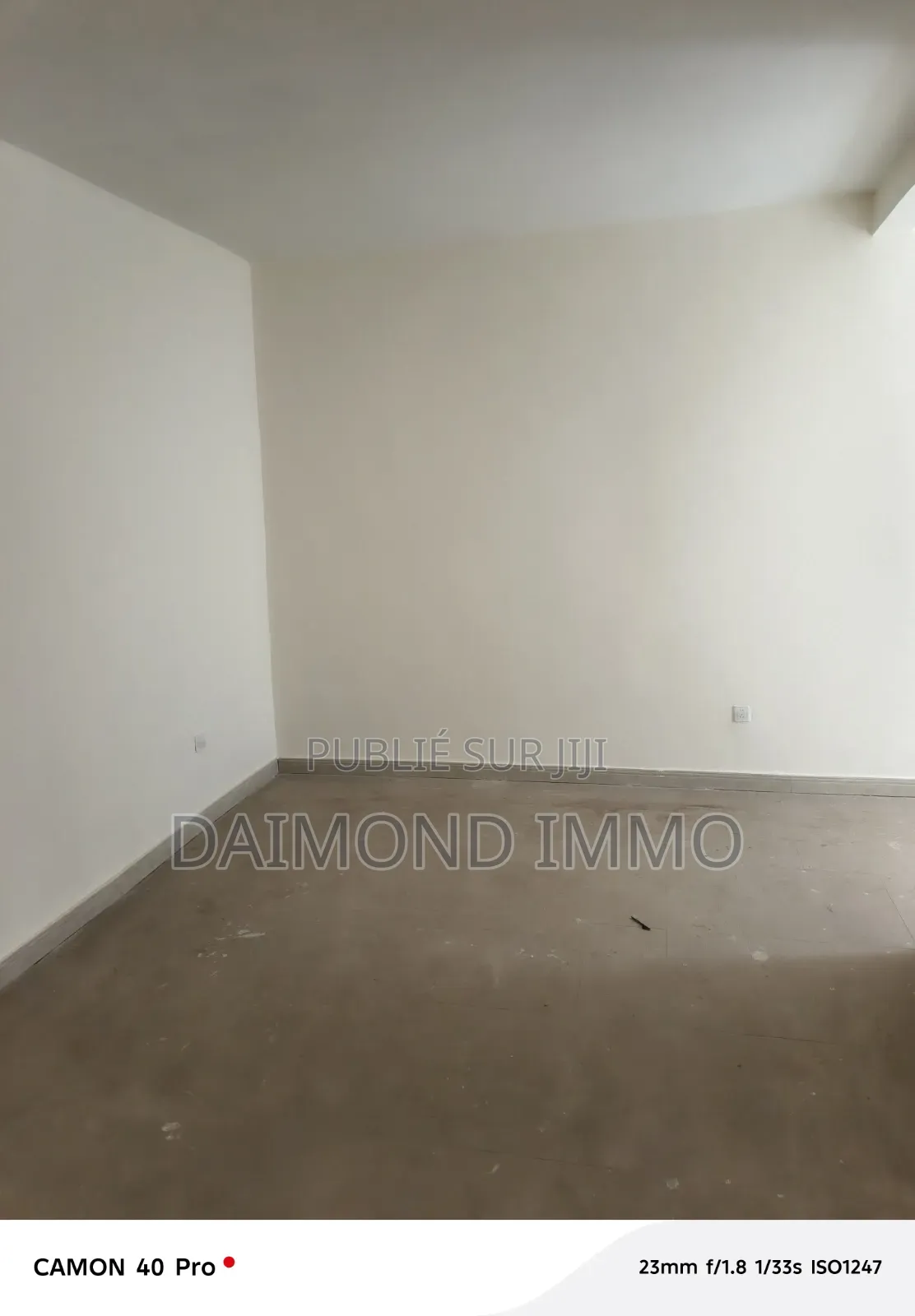 2chbre Appartement dans Appartement F3 À, Yoff à Louer