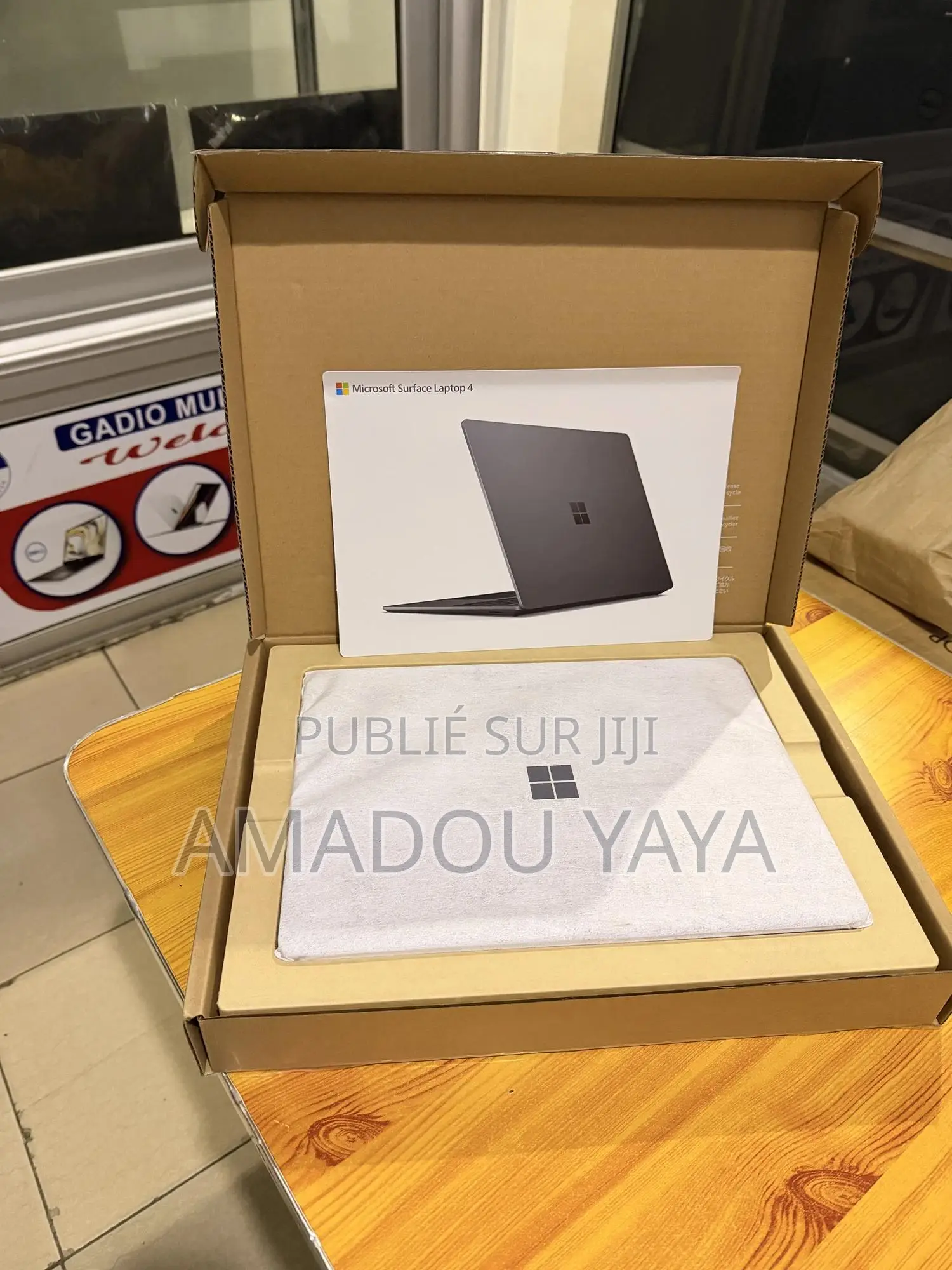 Nouveau Microsoft Surface Laptop 4 16GB AMD Ryzen 5 SSD 256GB