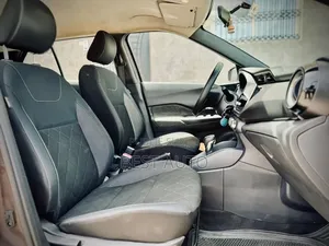 Nissan Kicks 2019 Marron