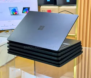 Nouveau Microsoft Surface Laptop 3 16GB Intel Core i7 SSD 256GB