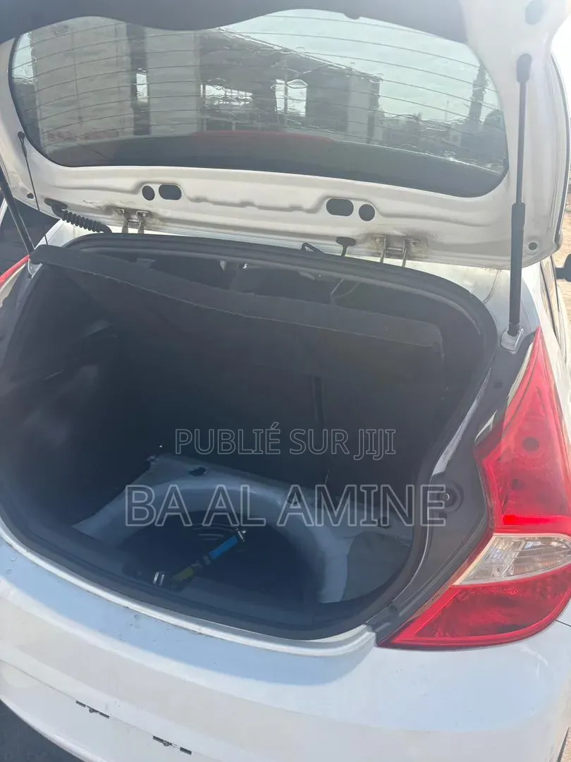 Hyundai Accent 2016 Blanc